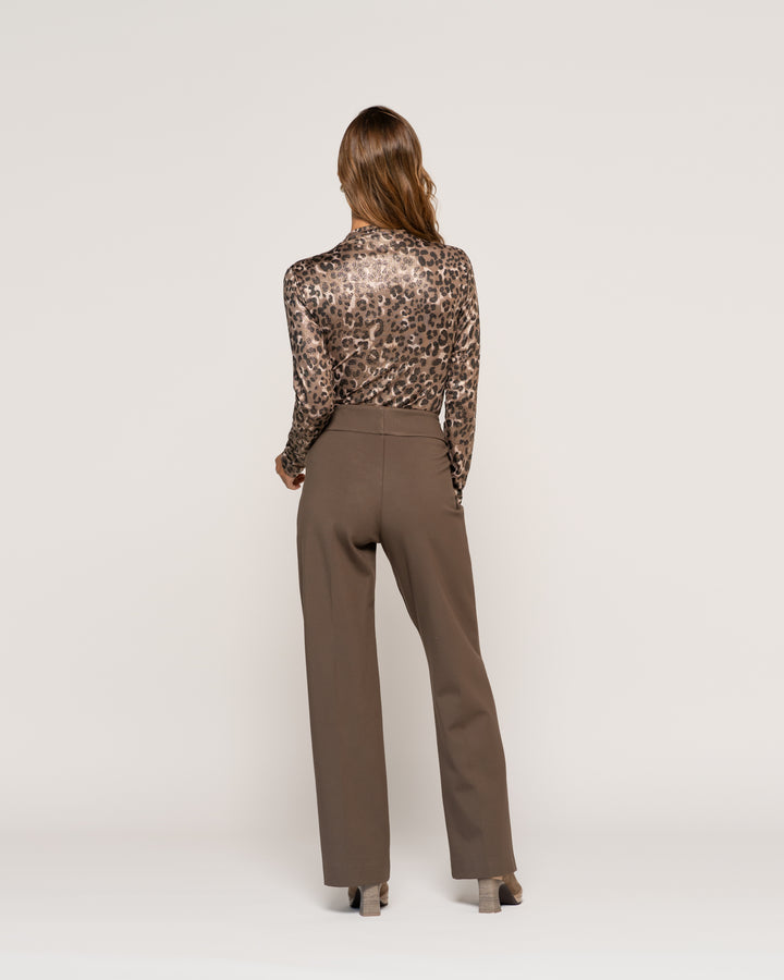 Pantalón Dominga Taupe Recto Sastrero Tiro Alto Ludovica