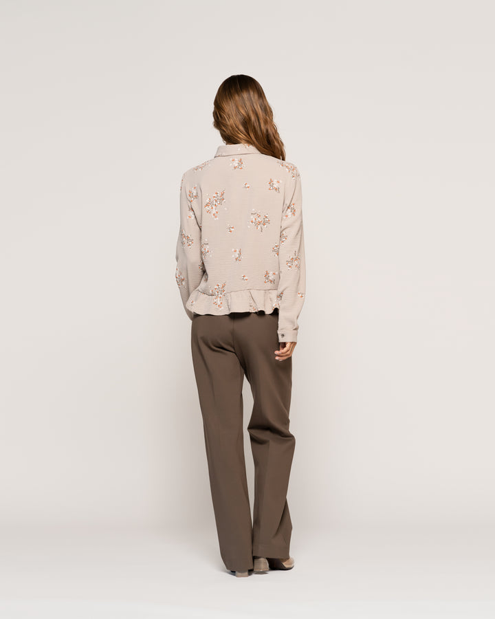 Blusa Gloria Beige Fluida Cuello V Manga Larga Ludovica