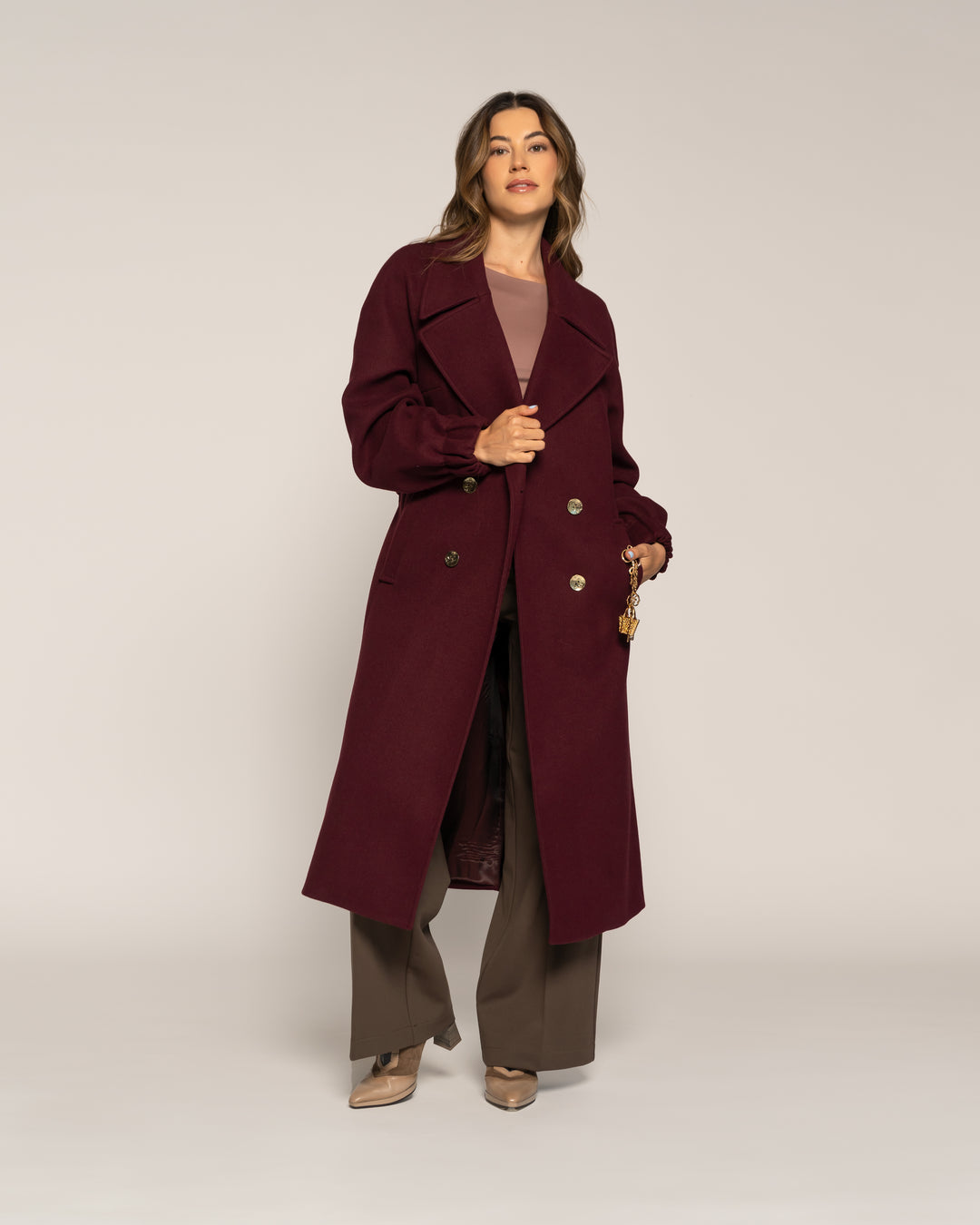 Abrigo Constanza Vino Cruzado Cuello solapa cruzada Manga larga Ajustada Puño ajustado Mujer