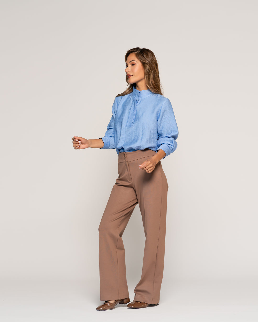 Blusa Alicia Celeste Ajustada Cuello V Manga Larga Ludovica
