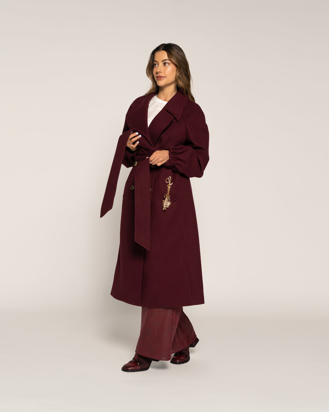 Abrigo Constanza Vino Cruzado Cuello solapa cruzada Manga larga Ajustada Puño ajustado Mujer