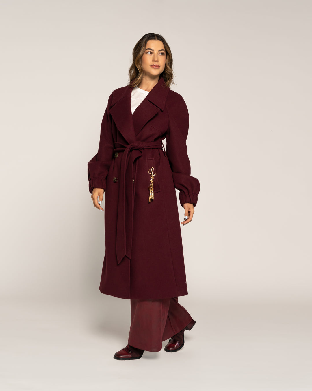 Abrigo Constanza Vino Cruzado Cuello solapa cruzada Manga larga Ajustada Puño ajustado Mujer