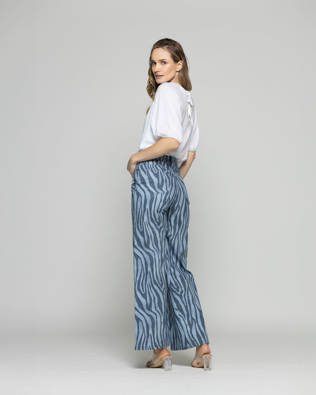 Blusa Mujer Bromelia Manga Globo Escote Redondo Blanca Crudo Ludovica