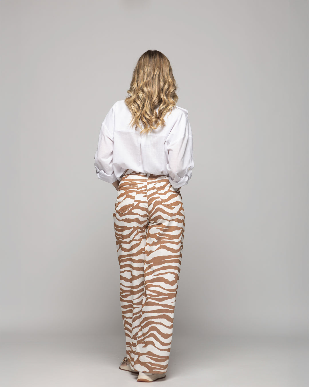 Blusa Mujer Buganvilla Camisera Viscosa Manga Larga Detalle Flor Blanca Ludovica