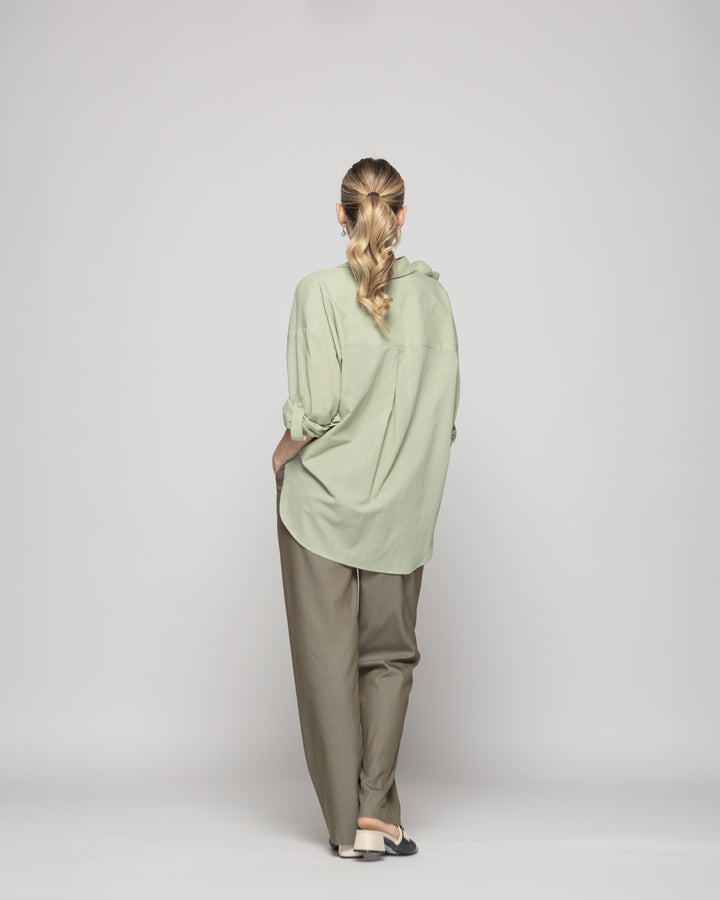Blusa Mujer Buganvilla Camisera Viscosa Manga Larga Detalle Flor Verde Salvia Ludovica