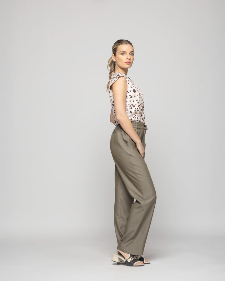 Blusa Mujer Bignonia Sin Mangas Cuello Drapeado Animal Print Blanco Vainilla Ludovica