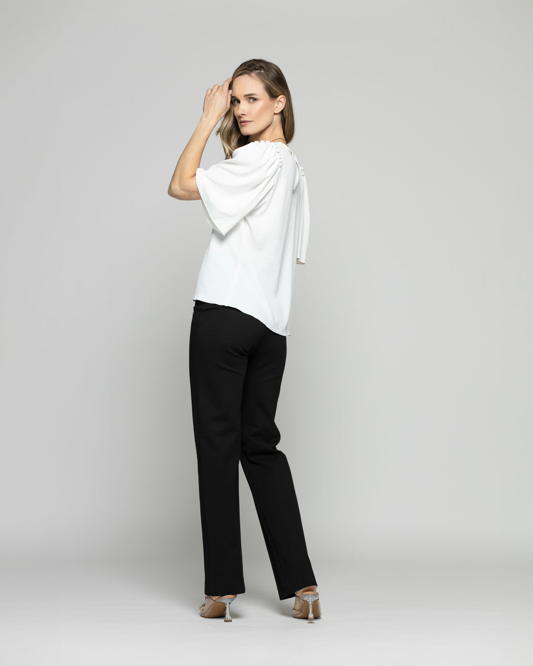 Blusa Mujer Caléndula Escote V Media Manga Blanca Crudo Ludovica