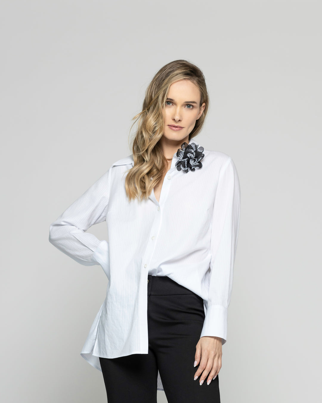 Blusa Mujer Clavel Camisera Algodón Manga Larga Detalle Flor Ludovica