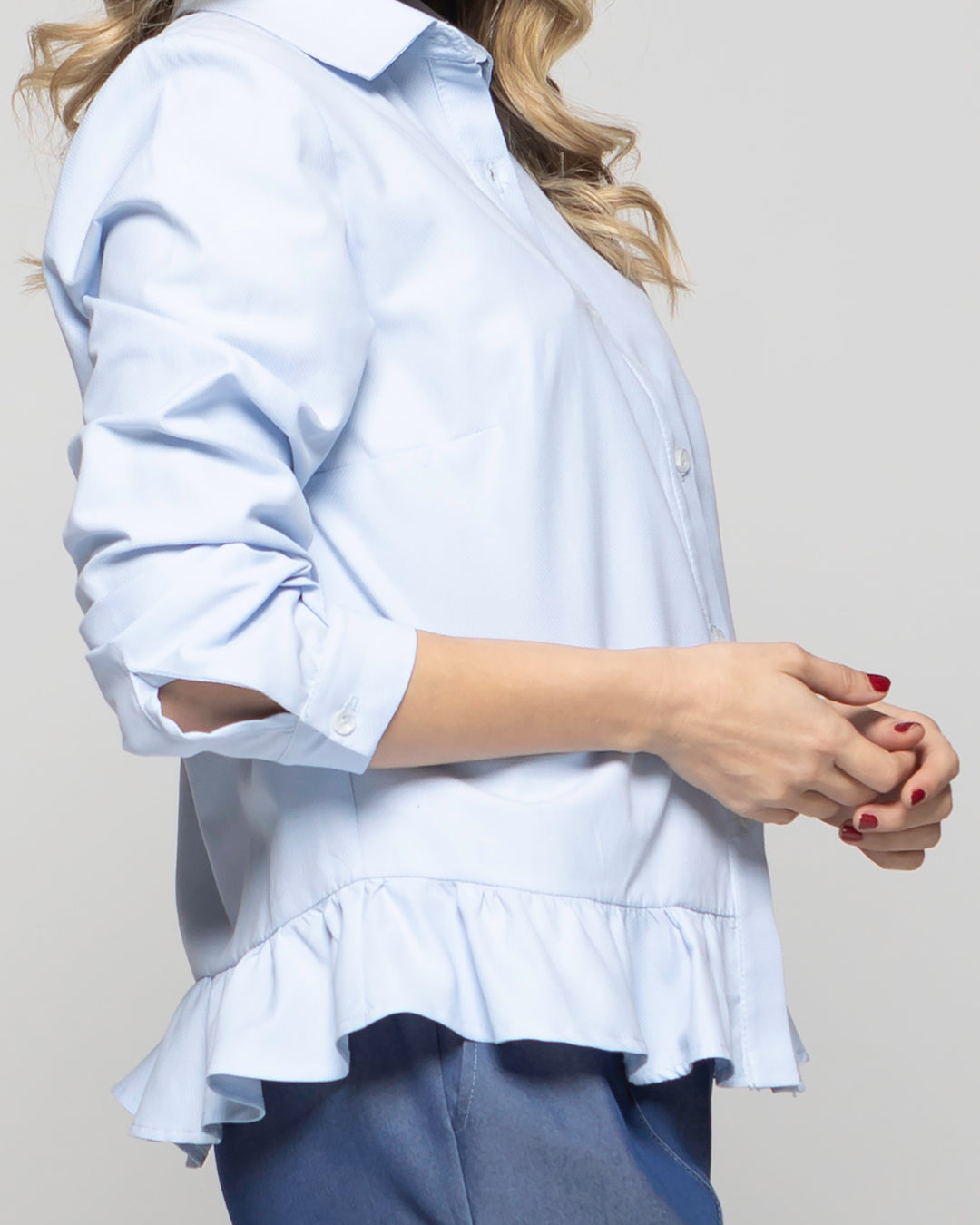 Blusa Mujer Cala Camisera Lisa Con Volante En Basta Celeste Ludovica