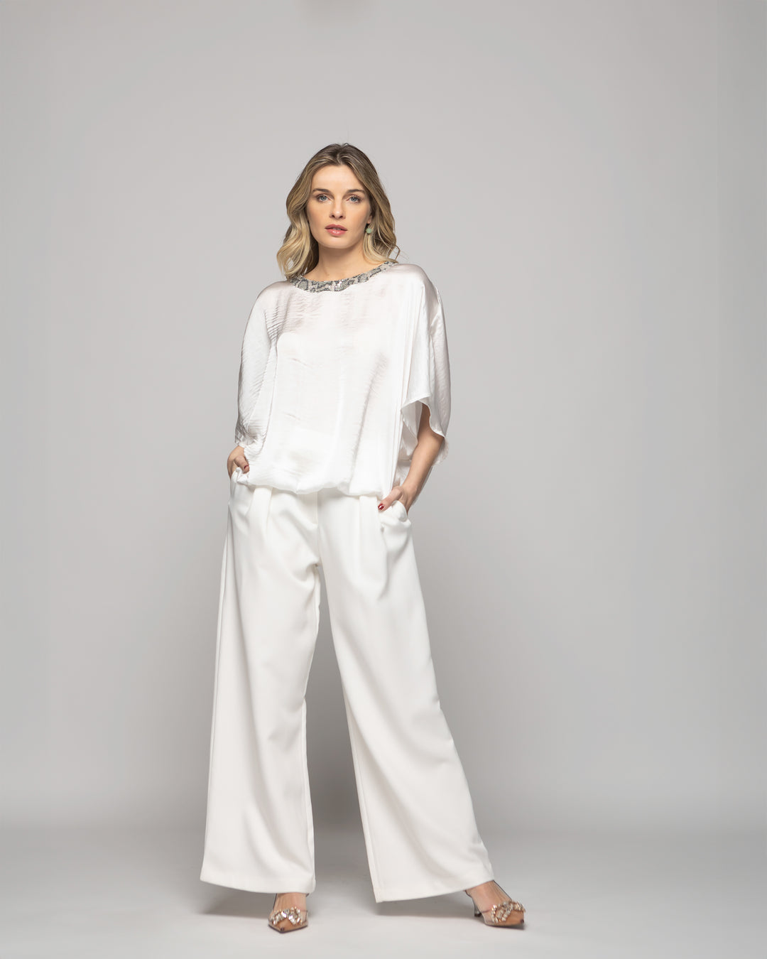 Blusa Mujer Girasol Satinada Detalle Lentejuelas Blanca Crudo Ludovica