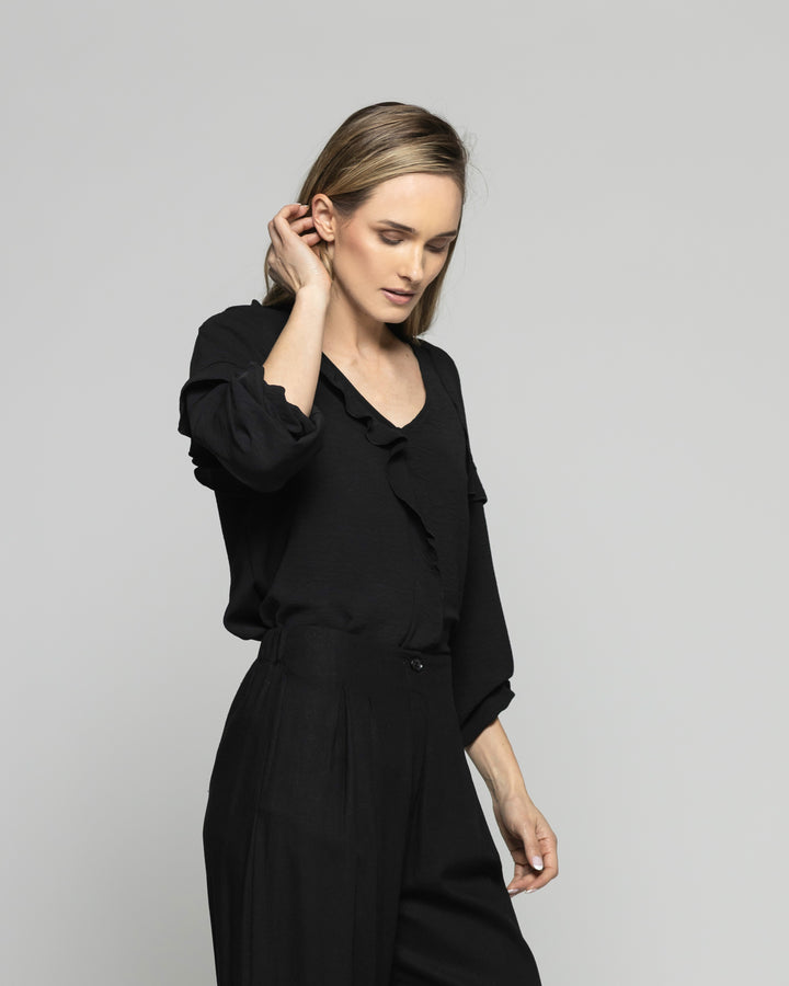 Blusa Mujer Eucomis Escote V Volantes Mangas 3/4 Negra Ludovica