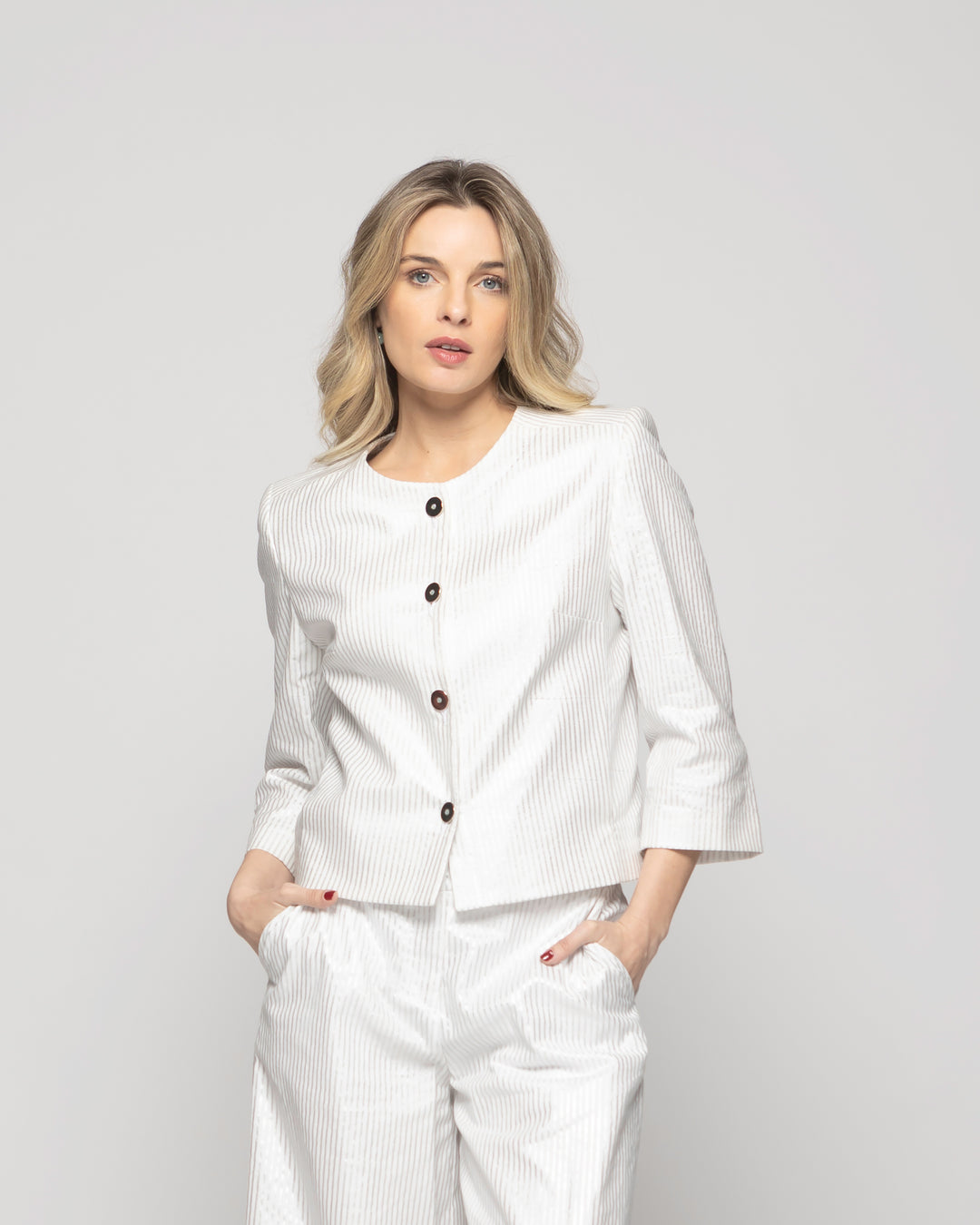 Blazer Mujer Iris Corto Escote Redondo Algodón Manga 3/4 Folia Blanco Ludovica