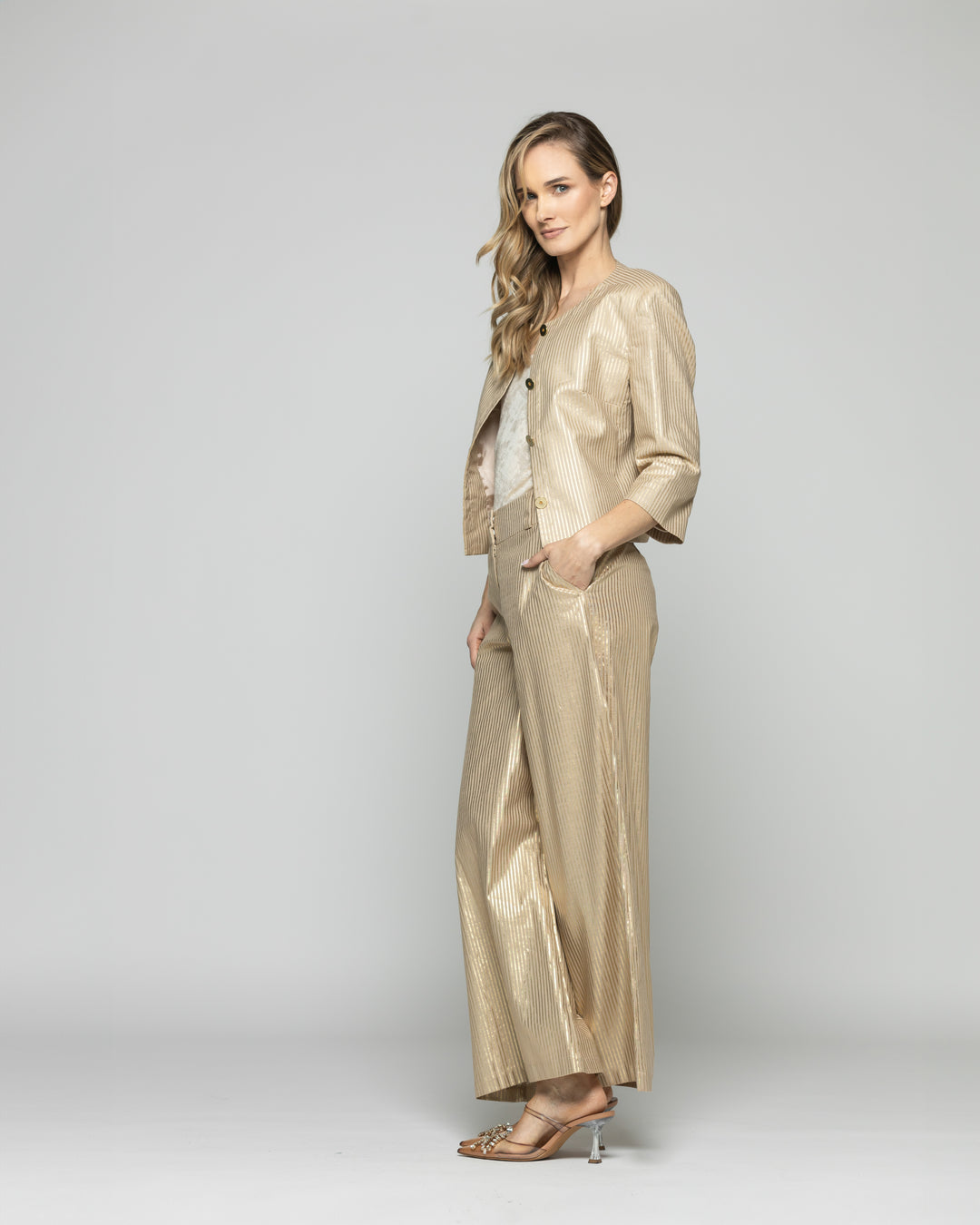 Blazer Mujer Iris Corto Escote Redondo Algodón Manga 3/4 Folia Beige Ludovica