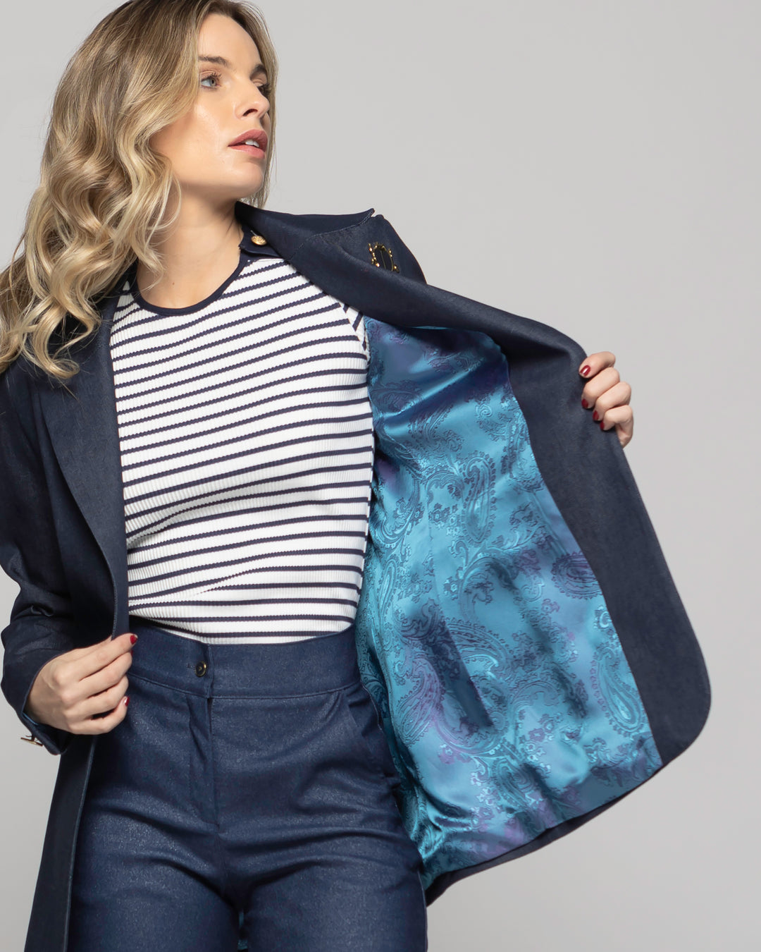 Blazer Mujer Jacarandá Clásico Con Prendedores Denim Azul Ludovica