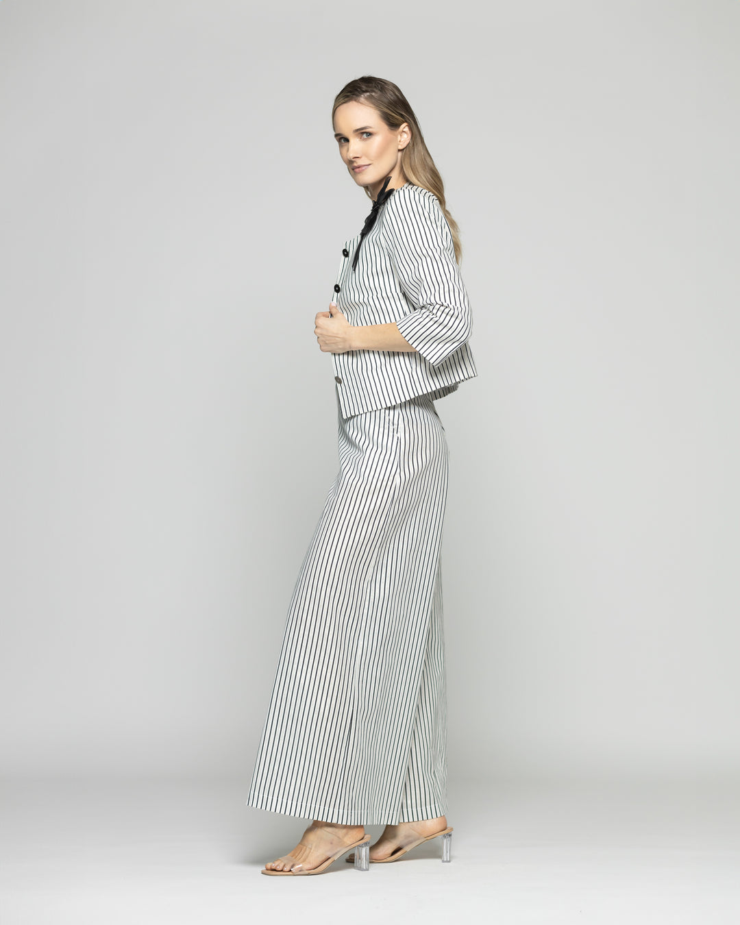 Blazer Mujer Liatris Corto Escote Redondo Algodón Manga 3/4 Rayas Negro Y Blanco Ludovica