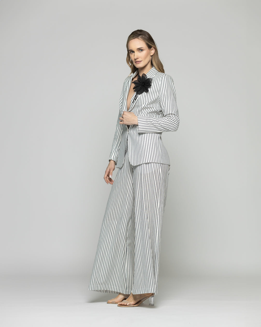 Blazer Mujer Liatris Largo Clásico Algodón Rayas Negro Y Blanco Ludovica