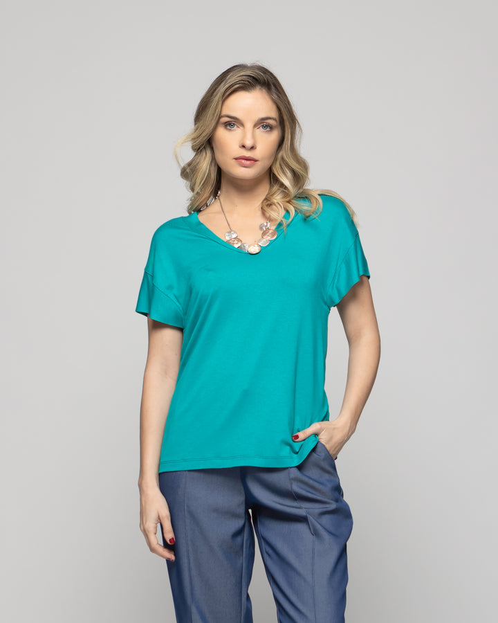 Polera Mujer Muscari Viscosa Manga Corta Escote V Lisa Verde Esmeralda Ludovica
