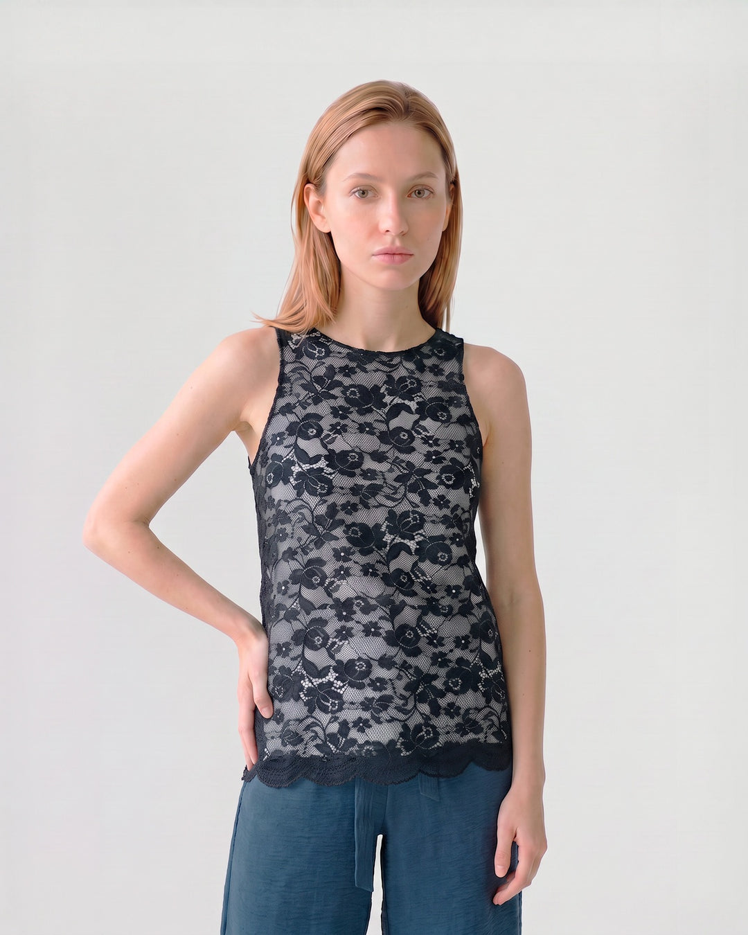 Polera Mujer Renata de Encaje Negro Ludovica
