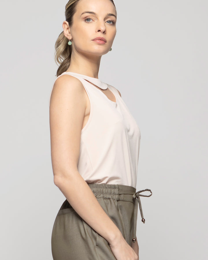 Polera Mujer Narciso Escote Medialuna Sin Mangas Nude Ludovica