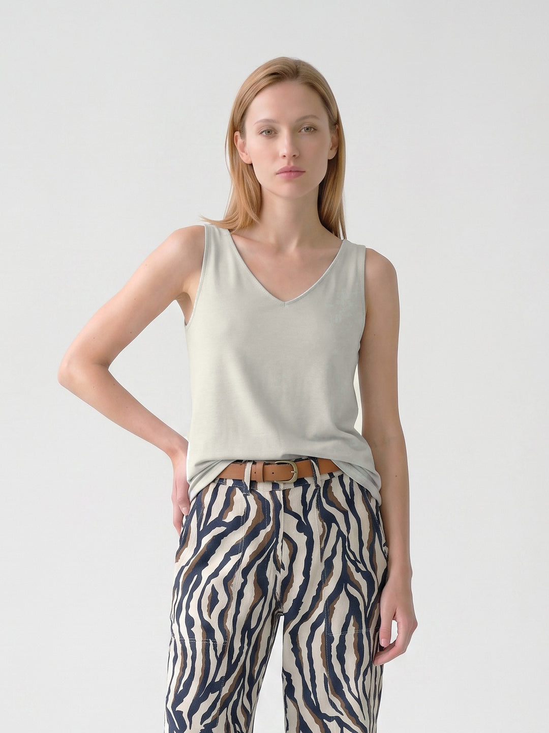 Polera Mujer Silvana Escote V Sand Ludovica