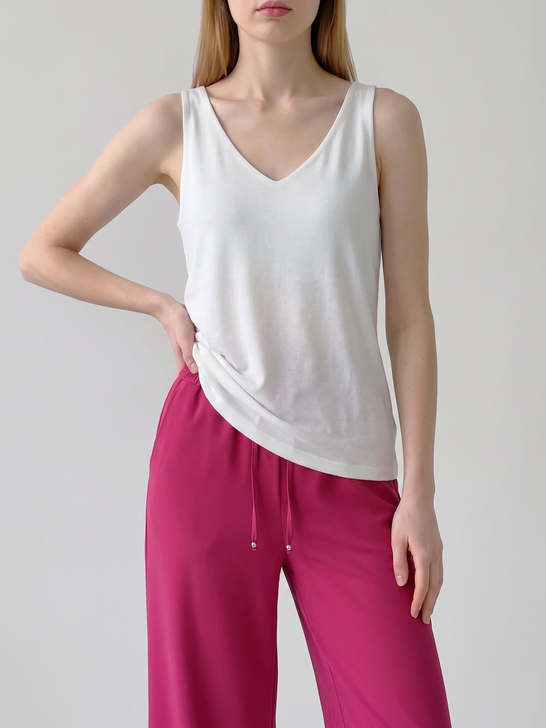 Polera Mujer Pía Escote V Blanco Ludovica