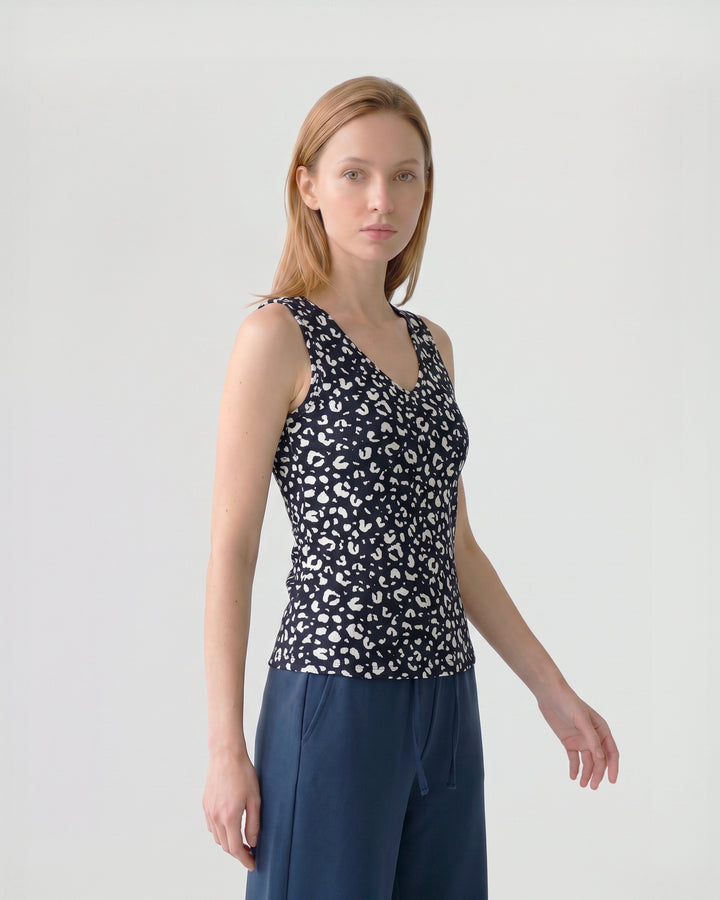 Polera Mujer Fabiana Estampada Negro Ludovica