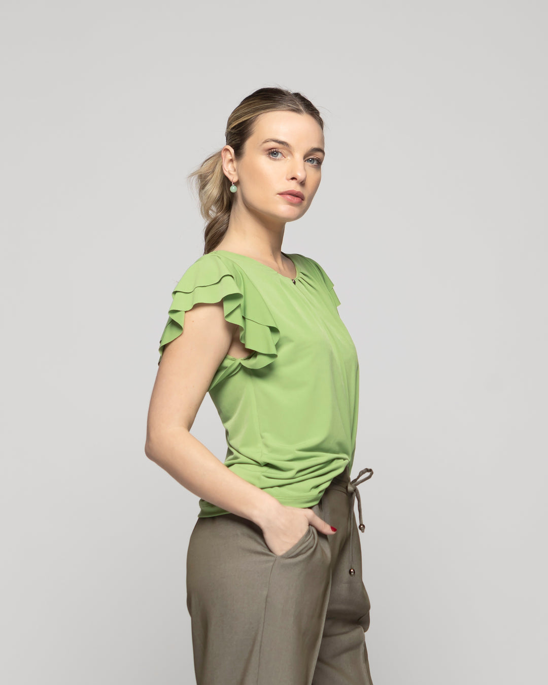 Polera Mujer Nenúfar Escote Redondo Mangas Con Vuelos Verde Pistacho Ludovica