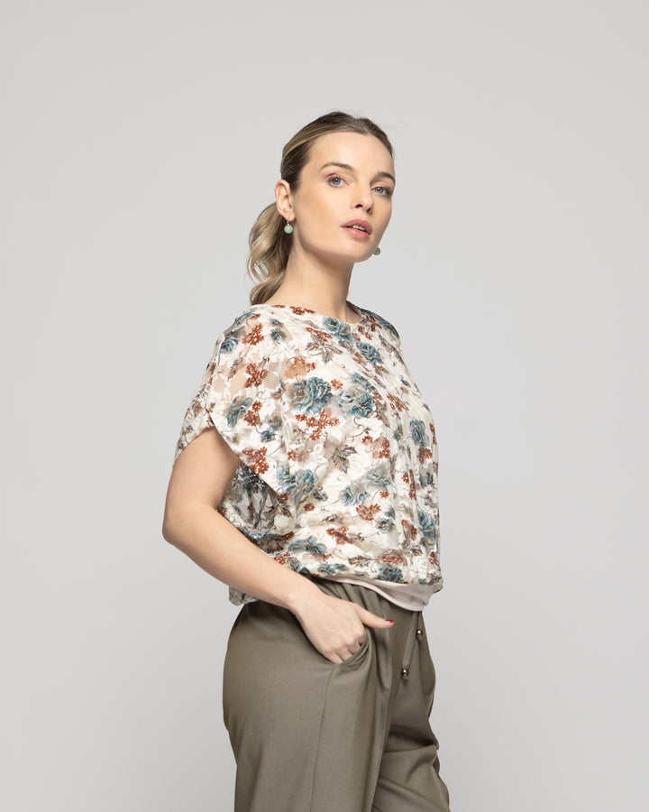 Polera Nigella Manga Caída Encaje Floral Blanco Crema Ludovica