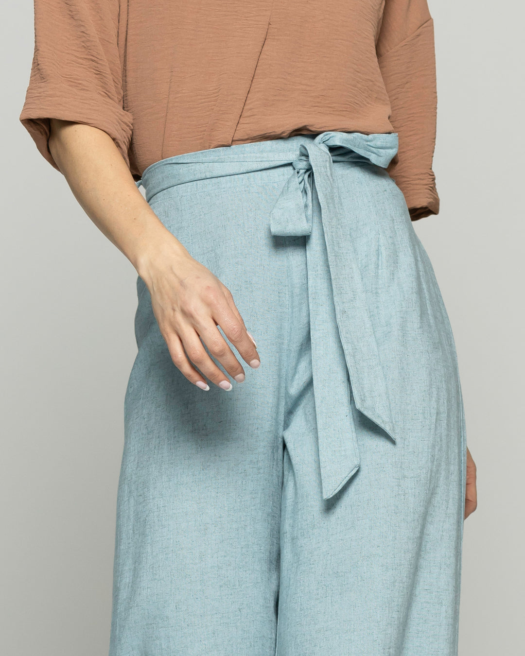 Pantalón Mujer Senecio Palazzo Viscosa Con Lazo Liso Celeste Agua Ludovica
