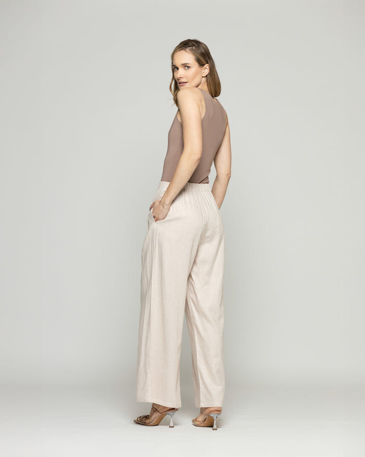 Pantalón Mujer Silene Viscosa Con Pinzas Natural Ludovica