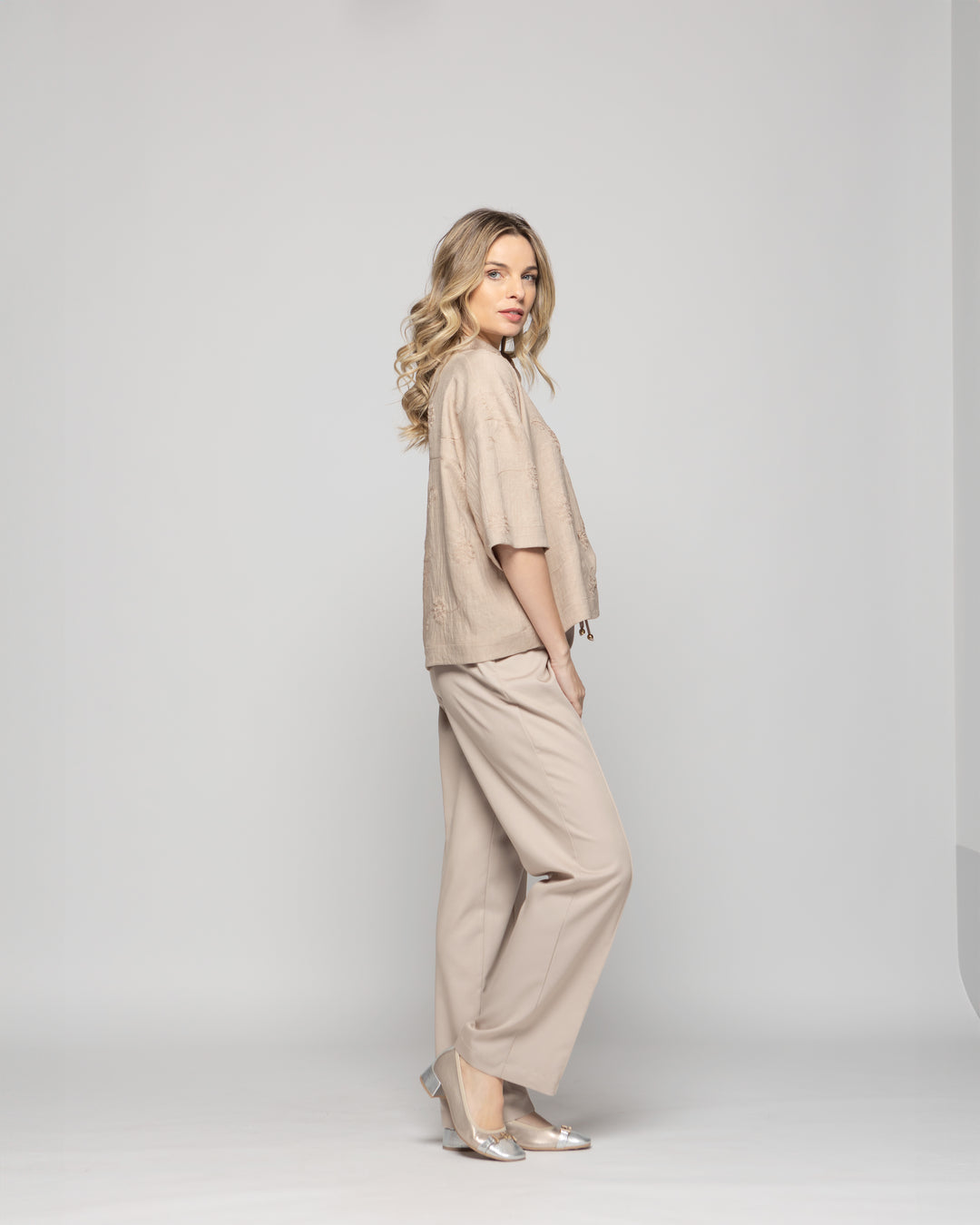 Pantalón Mujer Torenia Viscosa Recto Arena Ludovica