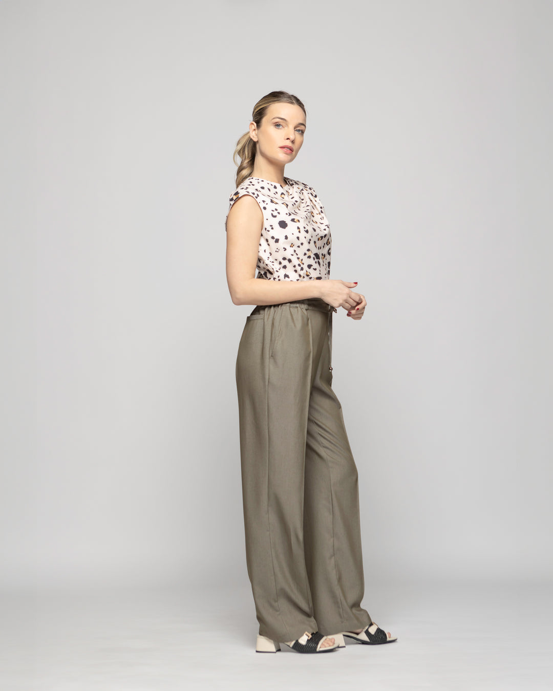 Pantalón Mujer Torenia Viscosa Recto Verde Militar Ludovica