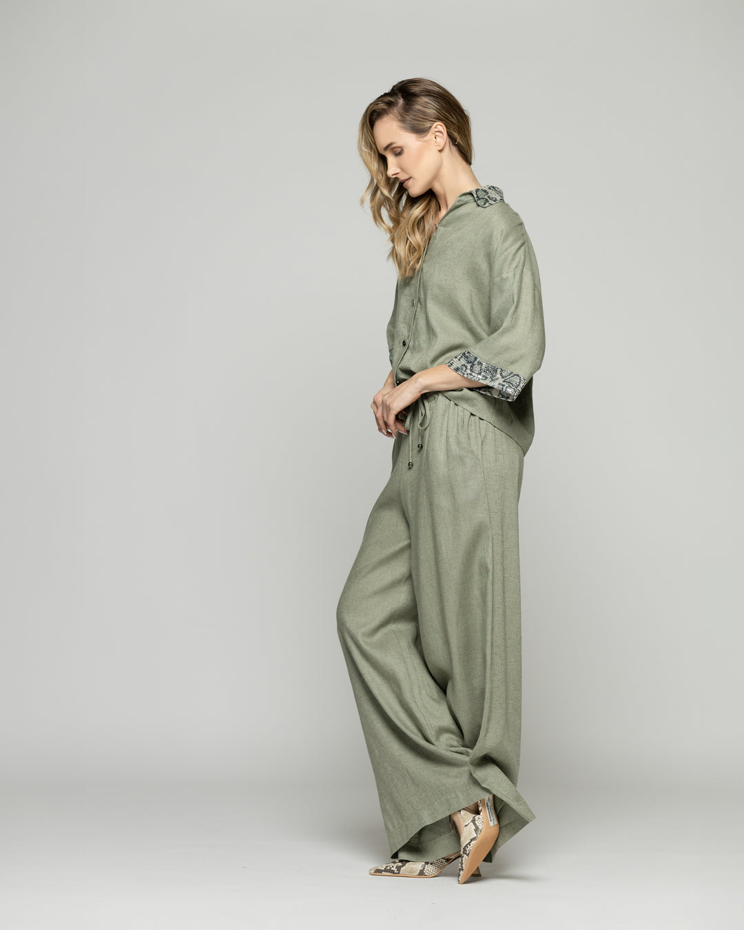 Pantalón Mujer Fresia Viscosa Lino Palazzo Verde Militar Ludovica