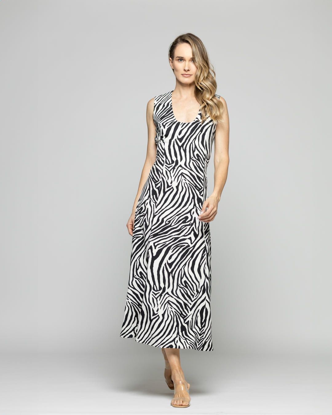 Vestido Mujer Vanda Midi Sin Mangas Animal Print Cebra Blanco Y Negro Ludovica