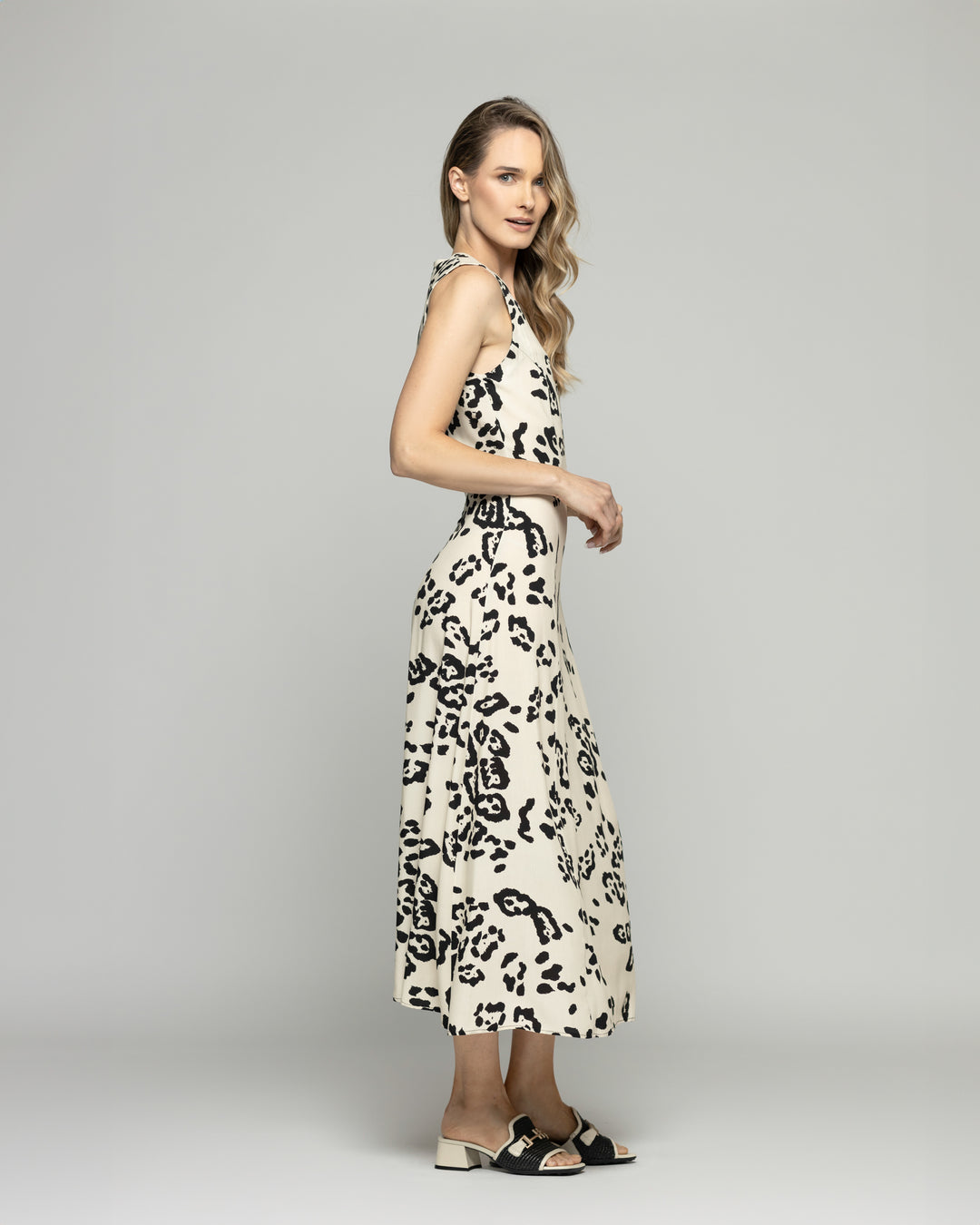 Vestido Mujer Vanda Midi Viscosa Sin Mangas Estampado Beige Ludovica