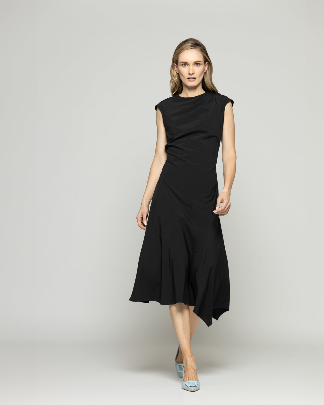 Vestido Mujer Yareta Midi Escote Redondo Hombro Drapeado Liso Negro Ludovica