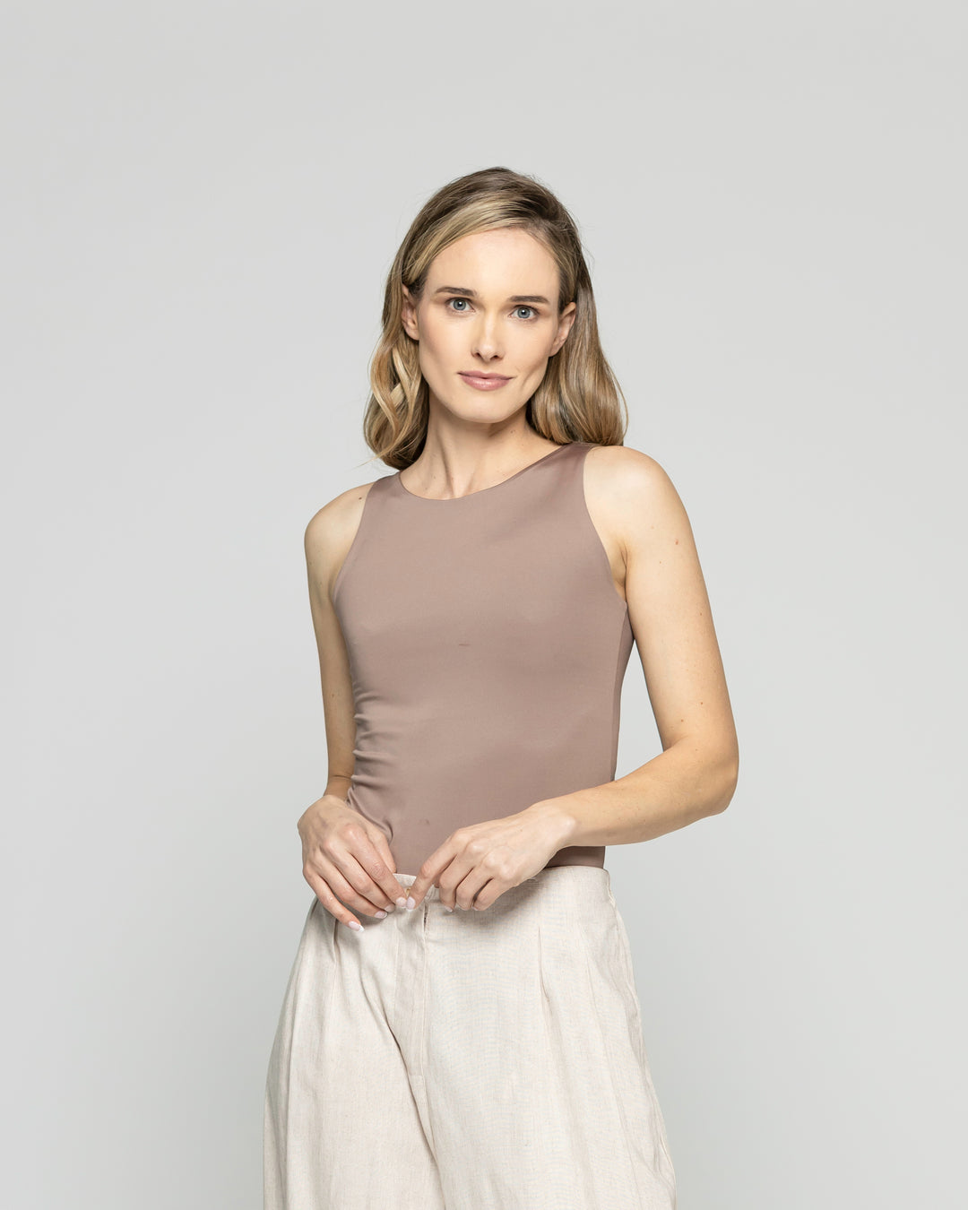 Body Mujer Lantana Escote Redondo Sin Mangas Café Moka Ludovica